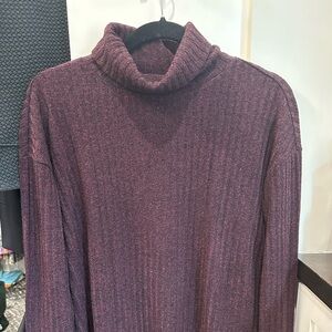 Athleta turtleneck size small